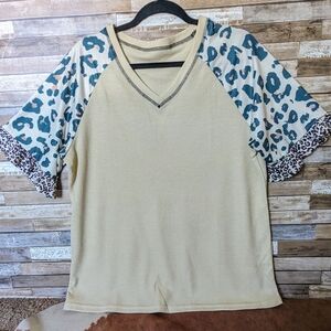 New Waffle Print With Flared Animal Sleeves Top